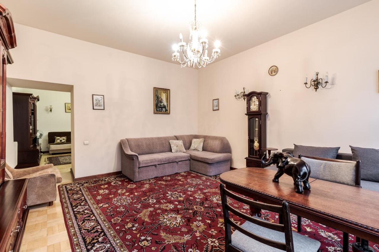 Doroshenka Antique Apartment Lviv Exterior photo