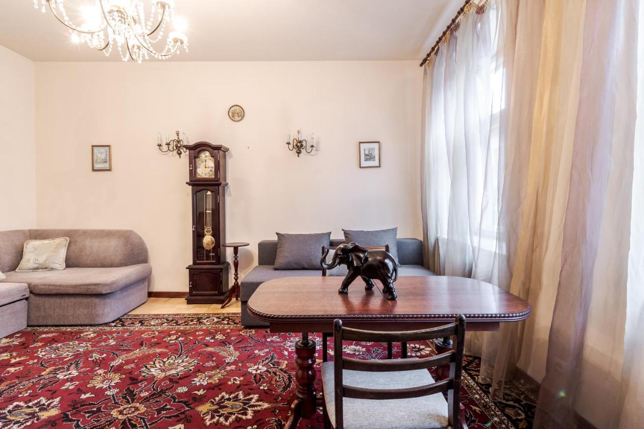 Doroshenka Antique Apartment Lviv Exterior photo